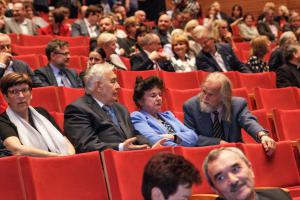 10 czerwca w sali koncertowej Akademii Muzycznej im. Karola
Szymanowskiego w Katowicach odbył się XXI uroczysty koncert
akademicki 10 czerwca w sali koncertowej Akademii Muzycznej im. Karola
Szymanowskiego w Katowicach odbył się XXI uroczysty koncert
akademicki